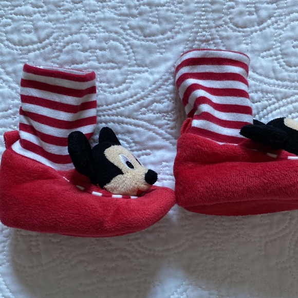 DISNEY BABY by Disney Store Mickey Mouse Rattle Slippers - size 12/18 months - Picture 5 of 6